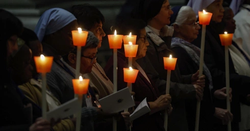 Papież do osób konsekrowanych: Nie posyłajmy nadziei na emeryturę (pełny tekst)