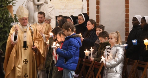 Kard. Nycz: nie możemy iść drogą, która dla Jezusa jest nie do przyjęcia