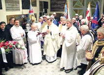 	Poświęcenie popiersia duszpasterza w kościele pw. Najświętszego Serca Pana Jezusa w 20. rocznicę jego śmierci.