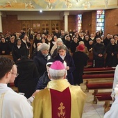 Na terenie diecezji posługuje 80 ojców, 29 sióstr, 9 dziewic konsekrowanych i 2 wdowy konsekrowane.