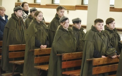 Młodych reprezentowali m.in. harcerze z Limanowej.