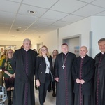 Bp Adrian Put odwiedził chorych w głogowskim szpitalu i hospicjum