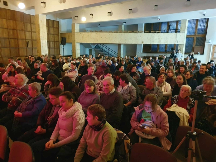 Tarnów. Kłamstwo w parafii katedralnej