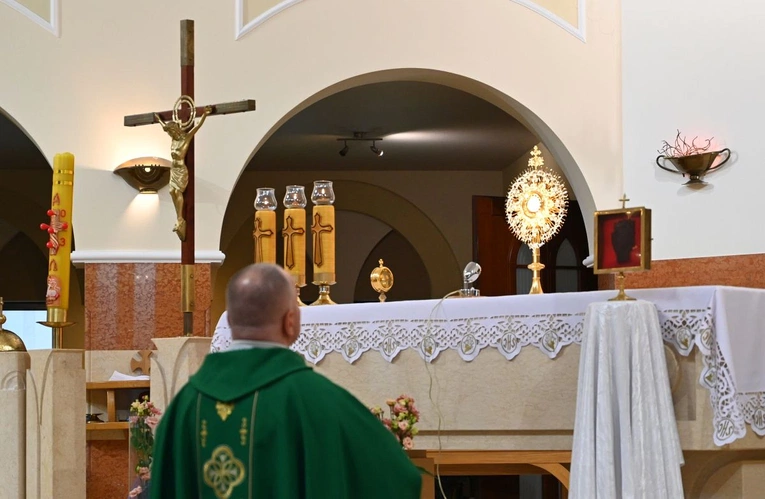 O. Robert Krawiec OFM Cap. i relikwie św. Ojca Pio w Cygańskim Lesie