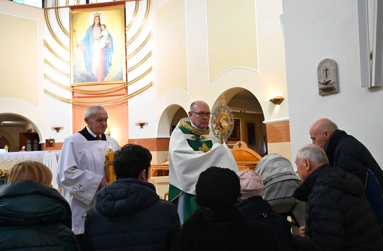 O. Robert Krawiec OFM Cap. i relikwie św. Ojca Pio w Cygańskim Lesie
