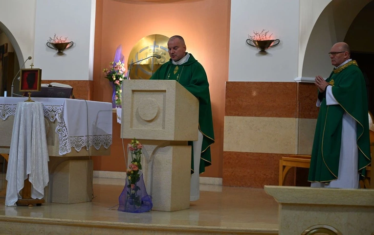 O. Robert Krawiec OFM Cap. i relikwie św. Ojca Pio w Cygańskim Lesie