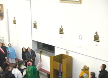 Twarz Chrystusa przypomina wizerunek z Chusty z Manoppello.