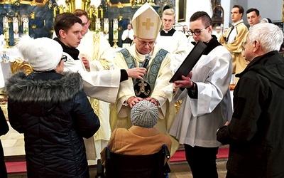 Msza św. z udzieleniem sakramentu namaszczenia.