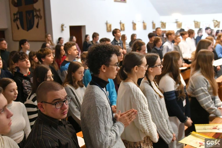 Środa Popielcowa na oazowych rekolekcjach w Rokitnie
