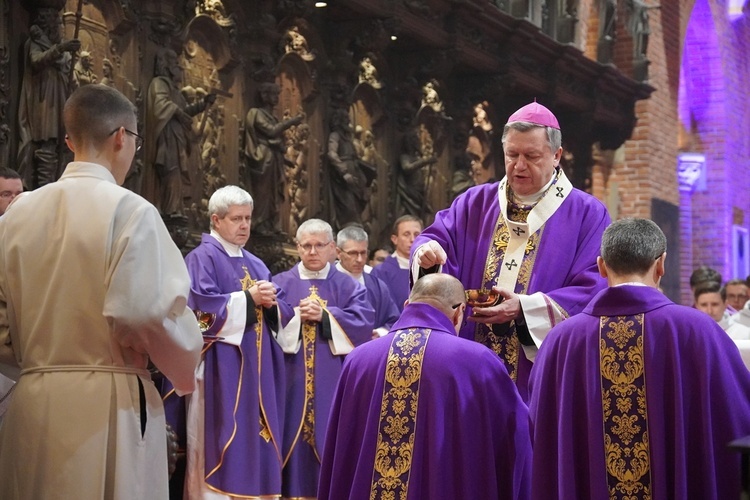 Środa Popielcowa w katedrze wrocławskiej