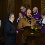 Liturgia stacyjna w Opolu. Msza św. z obrzędem posypania głów popiołem