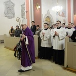 Liturgia stacyjna w Opolu. Msza św. z obrzędem posypania głów popiołem