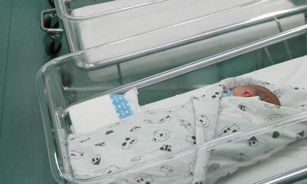 Modlitewna troska o nienarodzone dzieci – akcja młodzieży „Wielki Post dla Życia” 