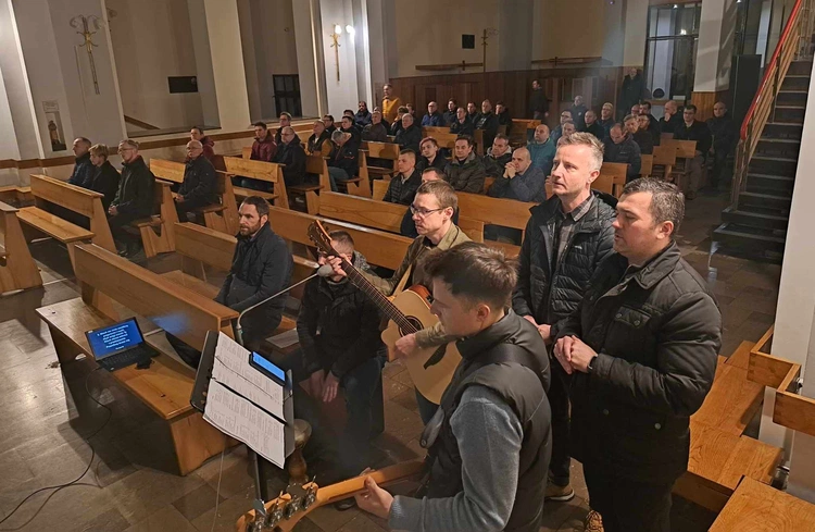 Tarnów. Nocne rekolekcje dla mężczyzn