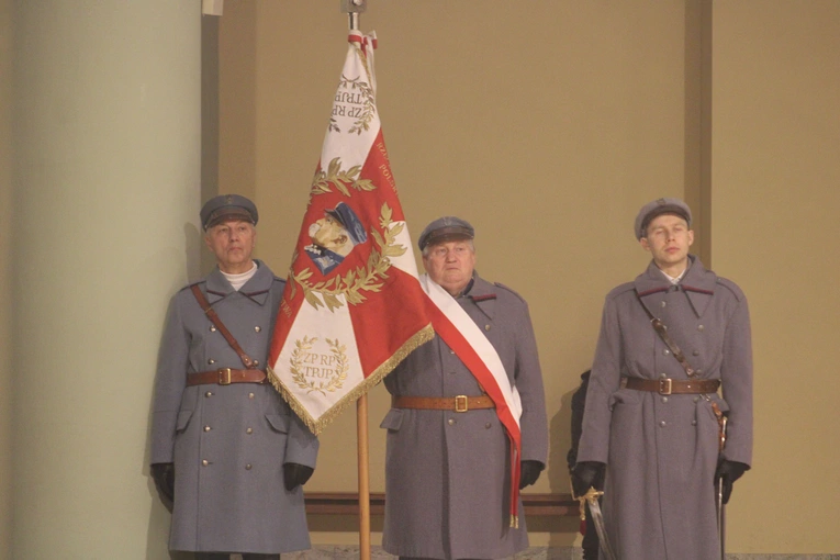 Ciechanów. Czuwanie w intencji ojczyzny