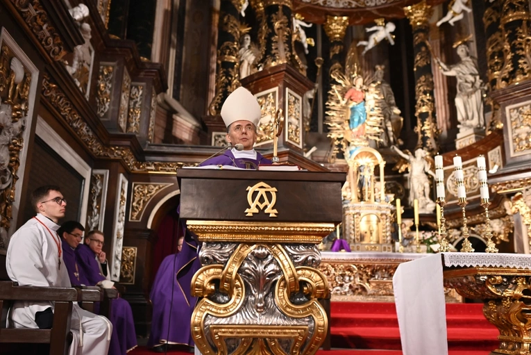  Droga Krzyżowa w intencji ofiar przemocy i wykorzystywania seksualnego