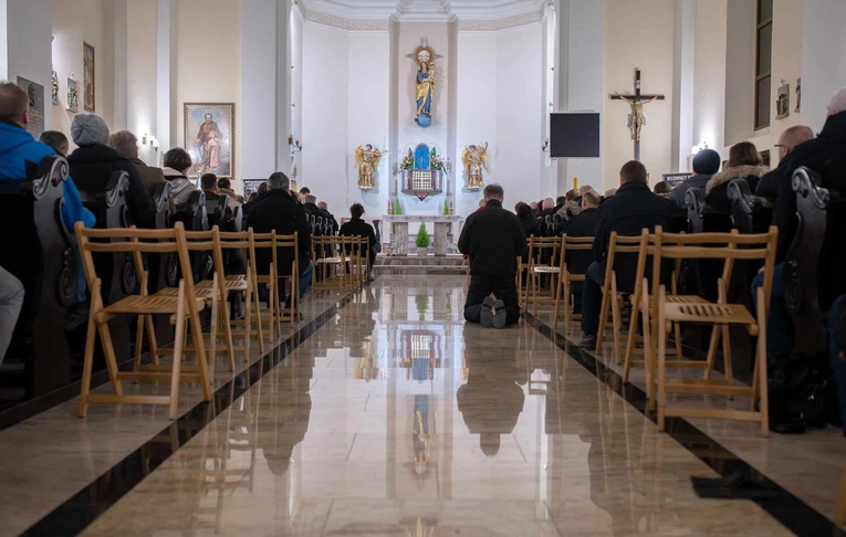 Dębica. Noc walki o błgosławieństwo dla Polski