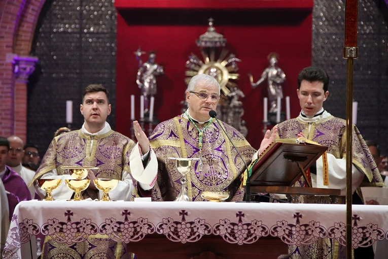 Przyjęcie posługi akolitatu w katedrze wrocławskiej 2024