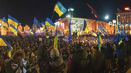 	Centrum „Rewolucji godności” stanowiły zgromadzenia na Majdanie w Kijowie.