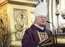 „Nie bądźmy winnymi grzechu zaniedbania”  – pisze arcybiskup.