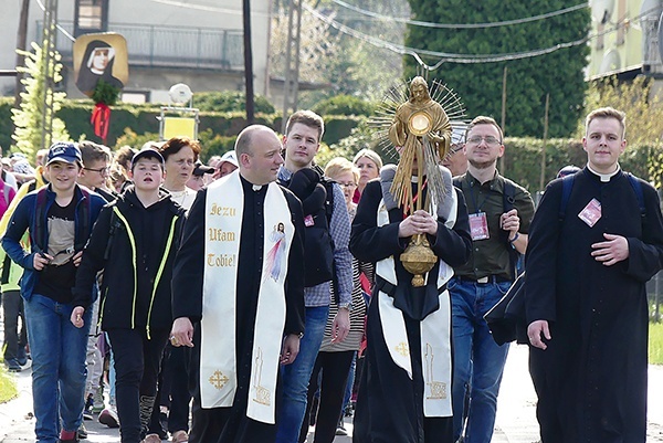 Jezus w Najświętszym Sakramencie znów będzie prowadził pątników.