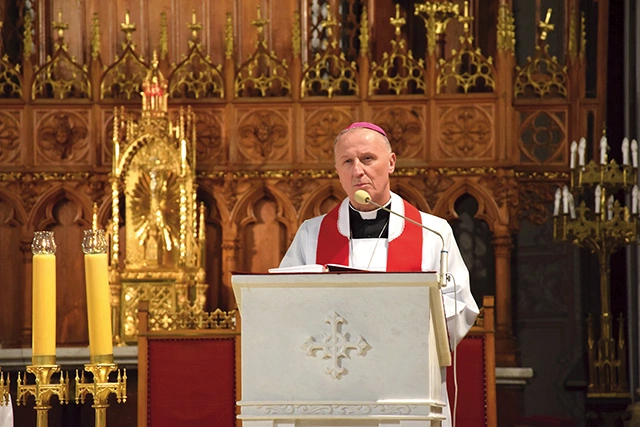 Bp Solarczyk mówił, że postawa św. Weroniki jest dla nas zobowiązaniem, abyśmy „naśladowali ją w solidarności z tymi, którzy doświadczają bólu i samotności”.