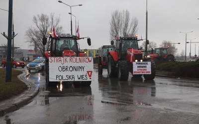 W strajku w Skierniewicach udział wzięło ponad 200 pojazdów, w tym 160 ciągników rolniczych.