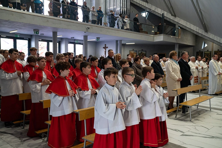 Katowice-Piotrowice. Święcenia diakona Mateusza Ochojskiego