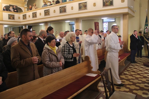 Ruda Śl.-Halemba. Święcenia diakonatu Pawła Dąbrowskiego