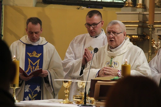 Ruda Śl.-Halemba. Święcenia diakonatu Pawła Dąbrowskiego