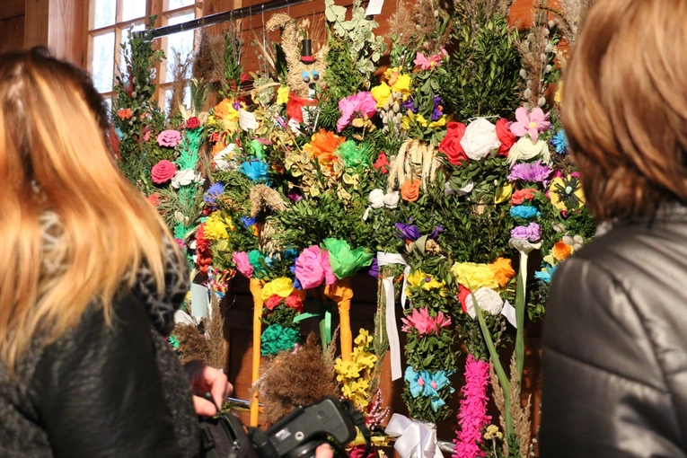 Podobnie jak w latach ubiegłych palmy wielkanocne, które wezmą udział w konkursie, zostaną zaprezentowane na wystawie.