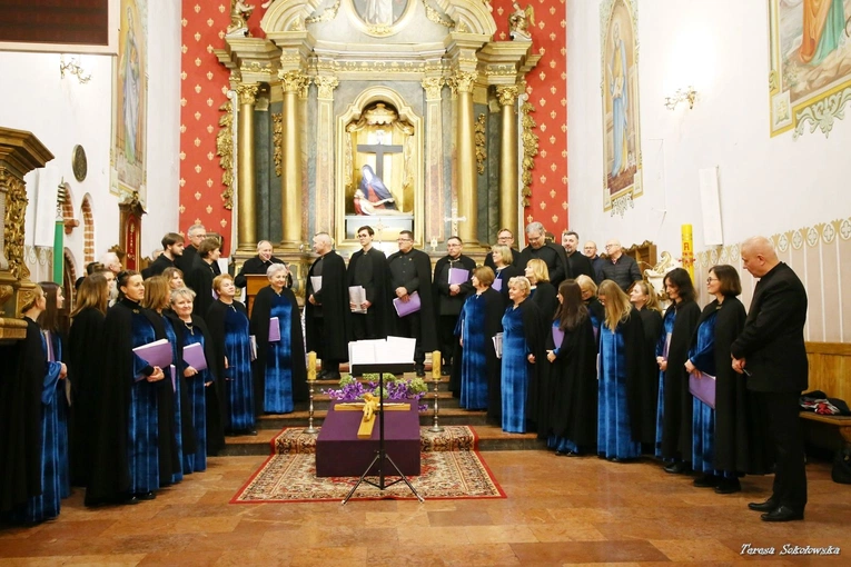 Ciechanów. Koncert pieśni pasyjnych