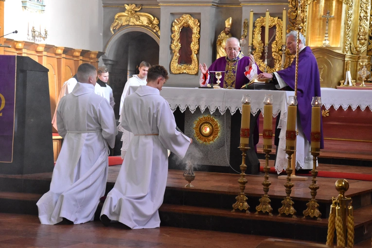 Przasnysz. Poświęcenie kaplicy w farze