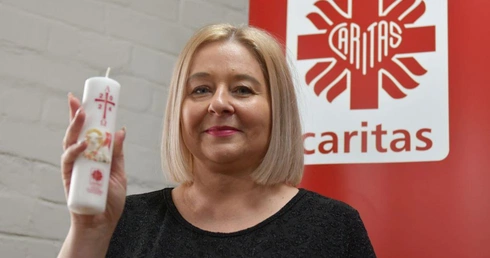 Świąteczny paschalik Caritas na pomoc seniorom i bezdomnym