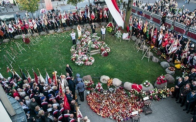 Codziennie przez 37 tygodni przy grobie kapelana Solidarności będzie odmawiana specjalna modlitwa.