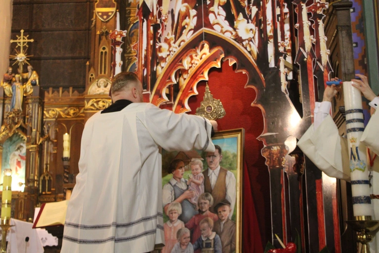 Ciechanów. Peregrynacja relikwii bł. rodziny Ulmów