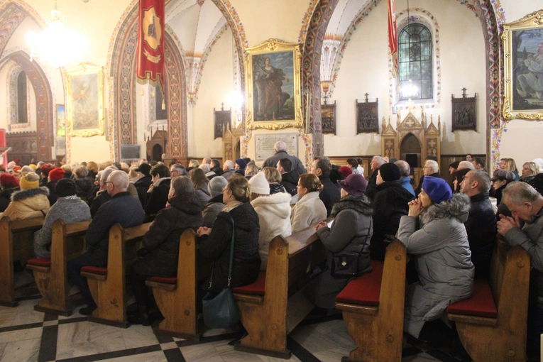 Ciechanów. Peregrynacja relikwii bł. rodziny Ulmów
