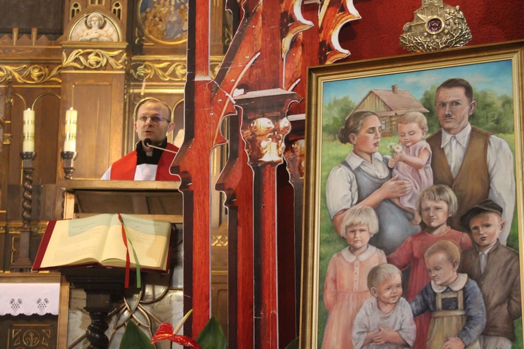 Ciechanów. Peregrynacja relikwii bł. rodziny Ulmów