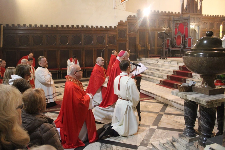 Ciechanów. Peregrynacja relikwii bł. rodziny Ulmów