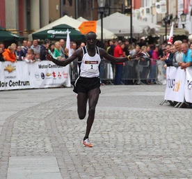 10 tys. obcokrajowców w rzymskim maratonie