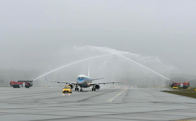 Salut wodny na Kraków Airport