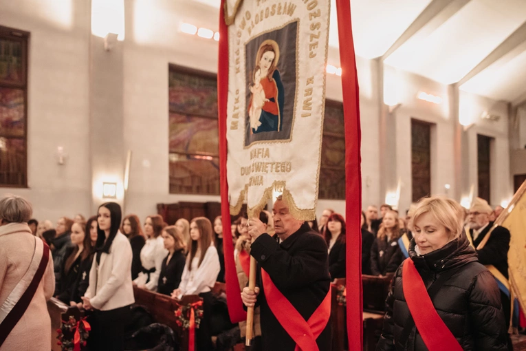 Bierzmowanie w parafii pw. Ducha Świętego i św. Katarzyny Aleksandryjskiej w Gdyni-Obłużu