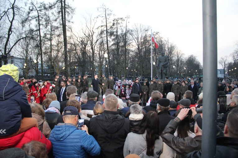 Mława. Upamiętnienie żołnierzy wyklętych z prezydentem RP