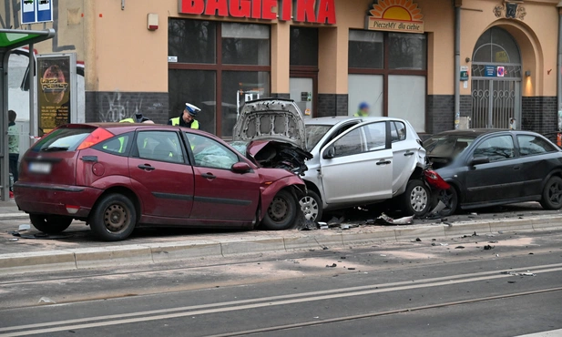 Szczecin: 20 poszkodowanych, dwie osoby w stanie krytycznym po wypadku; jest tymczasowy areszt dla kierowcy