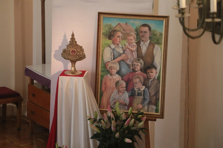 Płock. Ostatni dzień peregrynacji relikwii bł. rodziny Ulmów