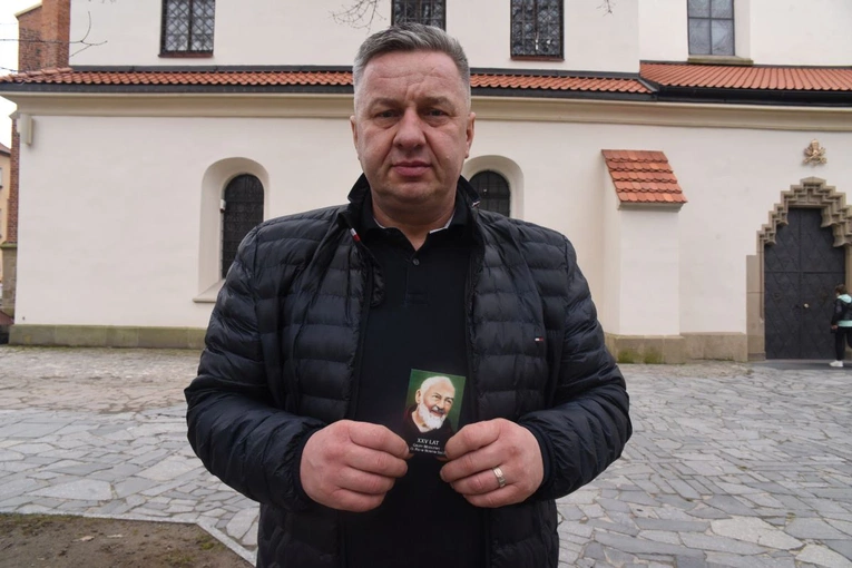 25 lat sądeckiej grupy św. o. Pio