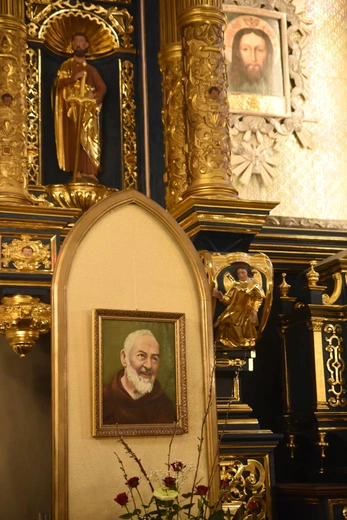 25 lat sądeckiej grupy św. o. Pio