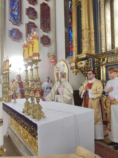 25 lat sądeckiej grupy św. o. Pio