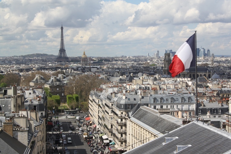 Francja: Parlament wpisze dziś aborcję do konstytucji