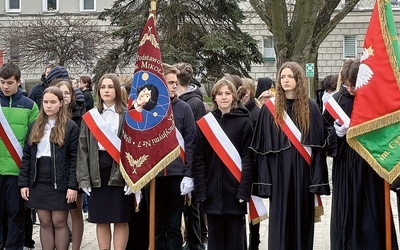 W obchodach licznie wzięli udział uczniowie stalowowolskich szkół.